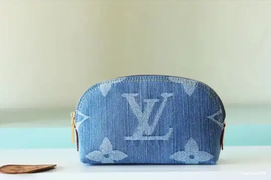 Cosmétique Vuitton PM Louis Pochette 0408